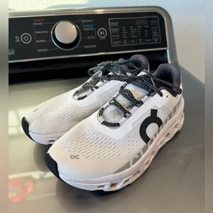 On Running Cloudmonster Shoes Women’s Size 10